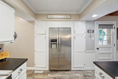 Welcome to the Southern dream everyone's been waiting for! This on Mayfield-Graves Country Club in Kentucky - for sale on GolfHomes.com, golf home, golf lot