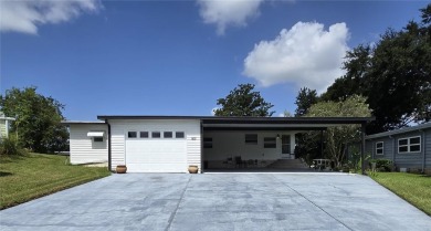ZELLWOOD STATION 2 BEDROOM 2 BATH HOME located on a quiet on Zellwood Station Country Club in Florida - for sale on GolfHomes.com, golf home, golf lot