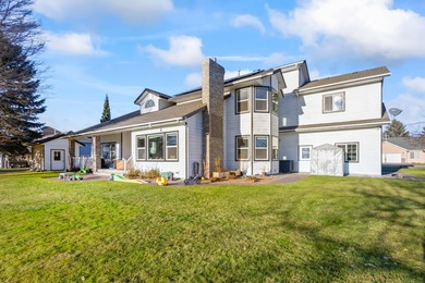 Welcome to this beautiful Prineville retreat set on nearly half on Meadow Lakes Golf Course in Oregon - for sale on GolfHomes.com, golf home, golf lot