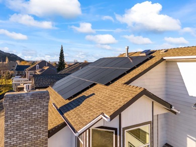 Welcome to this beautiful Prineville retreat set on nearly half on Meadow Lakes Golf Course in Oregon - for sale on GolfHomes.com, golf home, golf lot