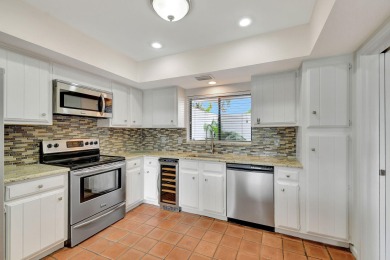 Charming 2 bedroom, 2 bathroom Villa, covered parking for 2 on The President Country Club in Florida - for sale on GolfHomes.com, golf home, golf lot