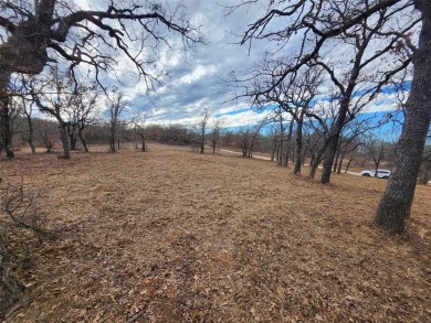 Beautiful build site in Nocona Hills, right down the street to on Nocona Hills Golf Course in Texas - for sale on GolfHomes.com, golf home, golf lot