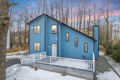 POCONOS WOODLAND CONTEMPORARY Updated & Well-Maintained 3BR 2BA on Pocono Farms Country Club in Pennsylvania - for sale on GolfHomes.com, golf home, golf lot