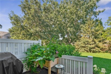 Fantastic end-unit townhome tucked into a prime Blaine location! on TPC of the Twin Cities in Minnesota - for sale on GolfHomes.com, golf home, golf lot