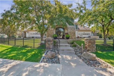 Fantastic end-unit townhome tucked into a prime Blaine location! on TPC of the Twin Cities in Minnesota - for sale on GolfHomes.com, golf home, golf lot