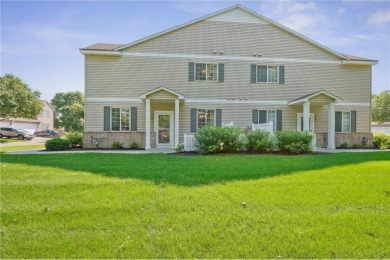 Fantastic end-unit townhome tucked into a prime Blaine location! on TPC of the Twin Cities in Minnesota - for sale on GolfHomes.com, golf home, golf lot