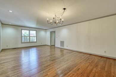 Newly Renovated! Stunning 4 bedroom/3.5 bathroom on Country Club of Spartanburg in South Carolina - for sale on GolfHomes.com, golf home, golf lot