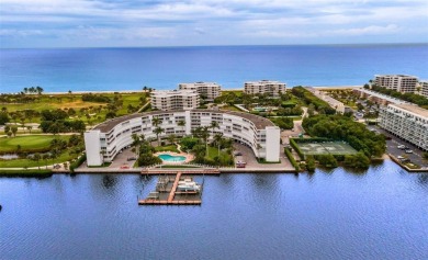 5th floor of The President--an iconic and timeless building in on Palm Beach Par-3 Golf Course in Florida - for sale on GolfHomes.com, golf home, golf lot