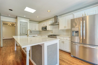 Newly Renovated! Stunning 4 bedroom/3.5 bathroom on Country Club of Spartanburg in South Carolina - for sale on GolfHomes.com, golf home, golf lot