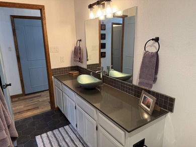 Beautiful getaway in Angel Fire only 1.7 mi from the ski base on Angel Fire Resort Country Club in New Mexico - for sale on GolfHomes.com, golf home, golf lot