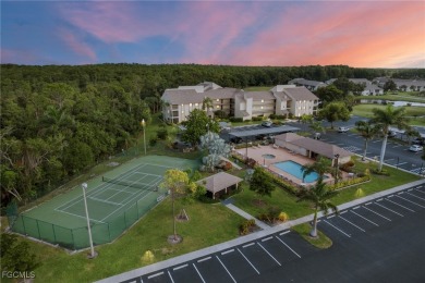 Cross Creek Golfing Community - 2 Bedrooms + Den, 2 Bathrooms on Cross Creek Country Club in Florida - for sale on GolfHomes.com, golf home, golf lot