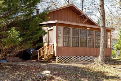 As a busy short-term rental, ready to sleep 8 people, this fully on Woodstone Meadows Golf Course At Massanutten in Virginia - for sale on GolfHomes.com, golf home, golf lot