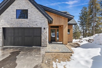 Move-In Ready Mountain Retreat in Prime Tamarack Location! on Osprey Meadows at Tamarack Resort in Idaho - for sale on GolfHomes.com, golf home, golf lot