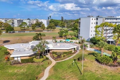 One or more photo(s) has been virtually staged. Welcome to the on Pinebrook/Ironwood Golf Course in Florida - for sale on GolfHomes.com, golf home, golf lot