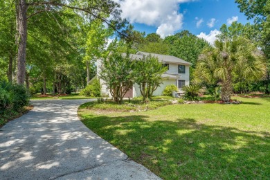 Calling all entertainers, this place is for YOU! Stop scrolling on Shadowmoss Plantation Golf Club in South Carolina - for sale on GolfHomes.com, golf home, golf lot