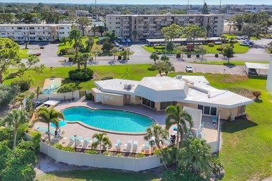 One or more photo(s) has been virtually staged. Welcome to the on Pinebrook/Ironwood Golf Course in Florida - for sale on GolfHomes.com, golf home, golf lot