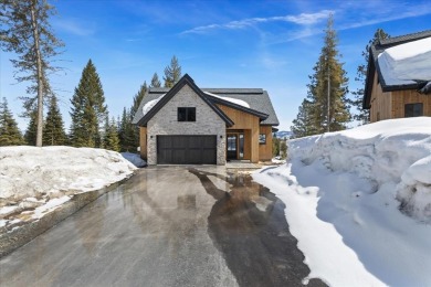 Move-In Ready Mountain Retreat in Prime Tamarack Location! on Osprey Meadows at Tamarack Resort in Idaho - for sale on GolfHomes.com, golf home, golf lot