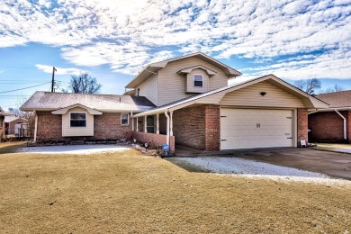 Zillow square footage is incorrect. Home is 2,445 (mol)**  Are on Oakwood Country Club in Oklahoma - for sale on GolfHomes.com, golf home, golf lot