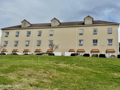 WELCOME TO AND COME ENJOY THE MAJESTIC GREENS OF POPULAR on Woodlake Golf Club in Tennessee - for sale on GolfHomes.com, golf home, golf lot