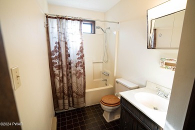 Welcome to this charming ranch-style home located in the on The Hideout Golf in Pennsylvania - for sale on GolfHomes.com, golf home, golf lot