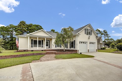 FRESH NEW LOOK!!! Interior repainted, new carpet downstairs, and on Carolina National Golf Club in North Carolina - for sale on GolfHomes.com, golf home, golf lot