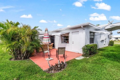 BACK ON MARKET - CASH ONLY! Roof age requires cash purchase on Leisureville Community Golf Course in Florida - for sale on GolfHomes.com, golf home, golf lot