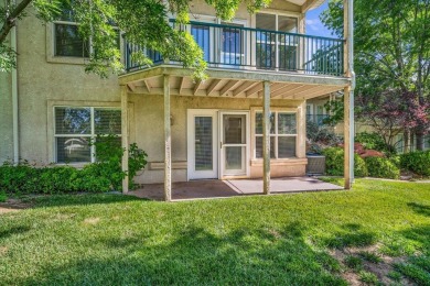 Charming townhouse in the Highlands subdivision. This 2-bedroom on Green Spring Country Club in Utah - for sale on GolfHomes.com, golf home, golf lot