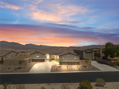3259 Esmerelda Drive is a single-family residence that presents on Laughlin Ranch Golf Club in Arizona - for sale on GolfHomes.com, golf home, golf lot