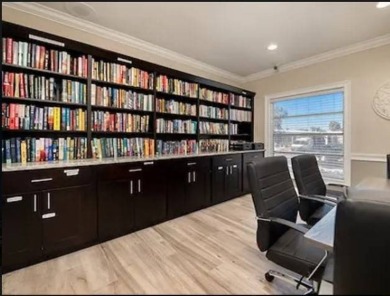 This worry-free, renovated 2-bedroom, 2-bath home, in the heart on The Links Golf Course in Florida - for sale on GolfHomes.com, golf home, golf lot