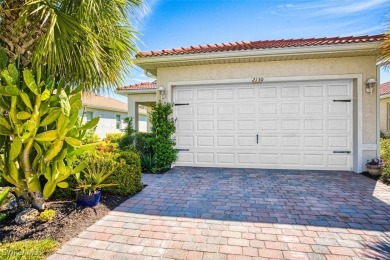 STORM SHUTTERS BEING INSTALLED 6/5/25!!! PARADISE AWAITS!! Enjoy on River Hall Country Club in Florida - for sale on GolfHomes.com, golf home, golf lot