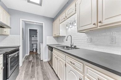 Welcome to 32 Mellor minutes from Bella Vista Country Club on Bella Vista Country Club and Golf Course in Arkansas - for sale on GolfHomes.com, golf home, golf lot