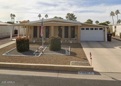 Welcome to this well maintained home in the heart of Sun Lakes! on Sun Lakes Country Club in Arizona - for sale on GolfHomes.com, golf home, golf lot