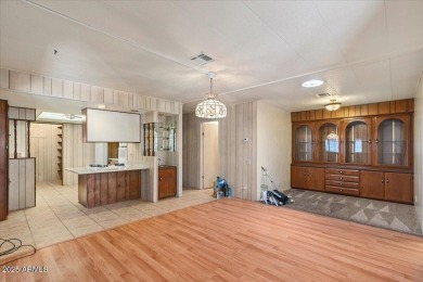 Welcome to this well maintained home in the heart of Sun Lakes! on Sun Lakes Country Club in Arizona - for sale on GolfHomes.com, golf home, golf lot