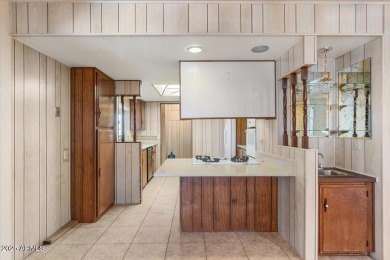 Welcome to this well maintained home in the heart of Sun Lakes! on Sun Lakes Country Club in Arizona - for sale on GolfHomes.com, golf home, golf lot