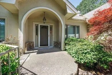 LAKEFRONT with a VIEW. Vaulted ceiling. Skylight in kitchen on Isabella Golf Course  in Arkansas - for sale on GolfHomes.com, golf home, golf lot