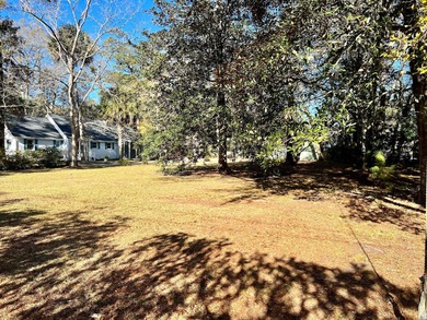 Looking for the perfect home in downtown Summerville? It on Miler Country Club in South Carolina - for sale on GolfHomes.com, golf home, golf lot