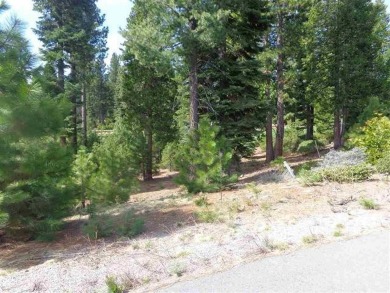 Nice golf course lot at Bailey Creek. Gentle downslope with a on Bailey Creek Golf Course in California - for sale on GolfHomes.com, golf home, golf lot