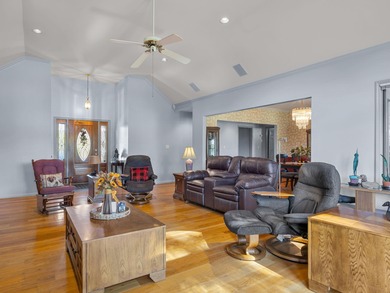 Welcome to this beautiful one-owner, all-brick 3-bedroom, 2.5 on River Falls Plantation in South Carolina - for sale on GolfHomes.com, golf home, golf lot