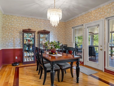 Welcome to this beautiful one-owner, all-brick 3-bedroom, 2.5 on River Falls Plantation in South Carolina - for sale on GolfHomes.com, golf home, golf lot