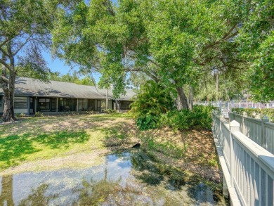 Location! Location! Lovely 3 bedroom 2 bath villa style single on East Lake Woodlands Country Club in Florida - for sale on GolfHomes.com, golf home, golf lot