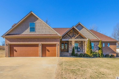 Nearly 3,000 sq ft home built in 2017 by Rolling Hills offers on Rolling Hills Country Club in Kentucky - for sale on GolfHomes.com, golf home, golf lot