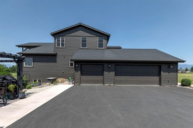 Immaculate & impressive, well-built home on a rare view lot in on Hamilton Golf Club in Montana - for sale on GolfHomes.com, golf home, golf lot