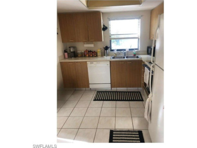 This 2-bedroom, 2-bath condo is for sale in the Cross Creek on Cross Creek Country Club in Florida - for sale on GolfHomes.com, golf home, golf lot