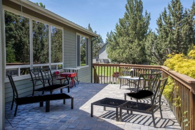 Live the resort lifestyle on the 6th fairway of Eagle Crest! on Eagle Crest Golf Resort - Resort Course in Oregon - for sale on GolfHomes.com, golf home, golf lot