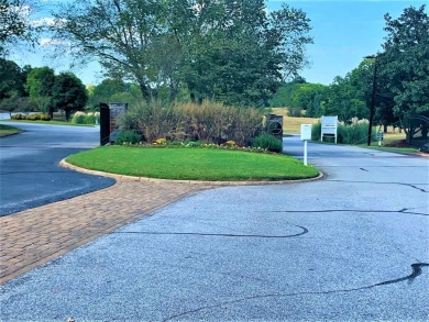 Welcome to this gorgeous executive single-story home made with on The Links At Stoney Point in South Carolina - for sale on GolfHomes.com, golf home, golf lot