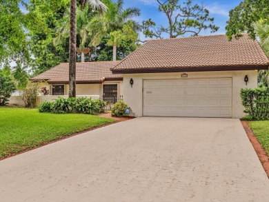 Step into a 1970s time capsule with serious upside in Sherwood on  in Florida - for sale on GolfHomes.com, golf home, golf lot