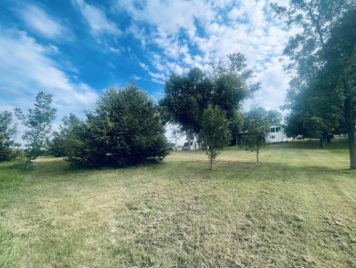 Meticulously updated ranch style house located on a quiet on Whispering Creek Golf Club in Iowa - for sale on GolfHomes.com, golf home, golf lot