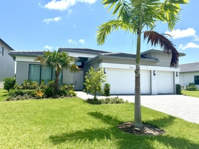 Elegant Fully Furnished Single-Level Santo Grand in Lotus Palm - on Boca Raton Municipal Golf Course in Florida - for sale on GolfHomes.com, golf home, golf lot