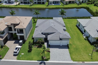 Elegant Fully Furnished Single-Level Santo Grand in Lotus Palm - on Boca Raton Municipal Golf Course in Florida - for sale on GolfHomes.com, golf home, golf lot