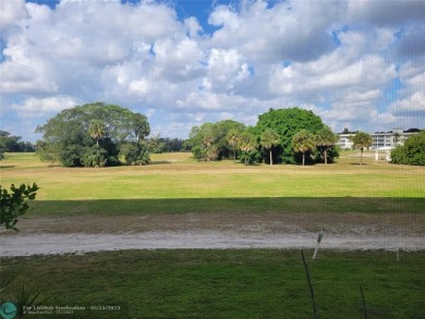 ***Lovely and cozy 2nd Floor unit overlooking serene views of on Palm-Aire Country Club and Resort - Palms in Florida - for sale on GolfHomes.com, golf home, golf lot